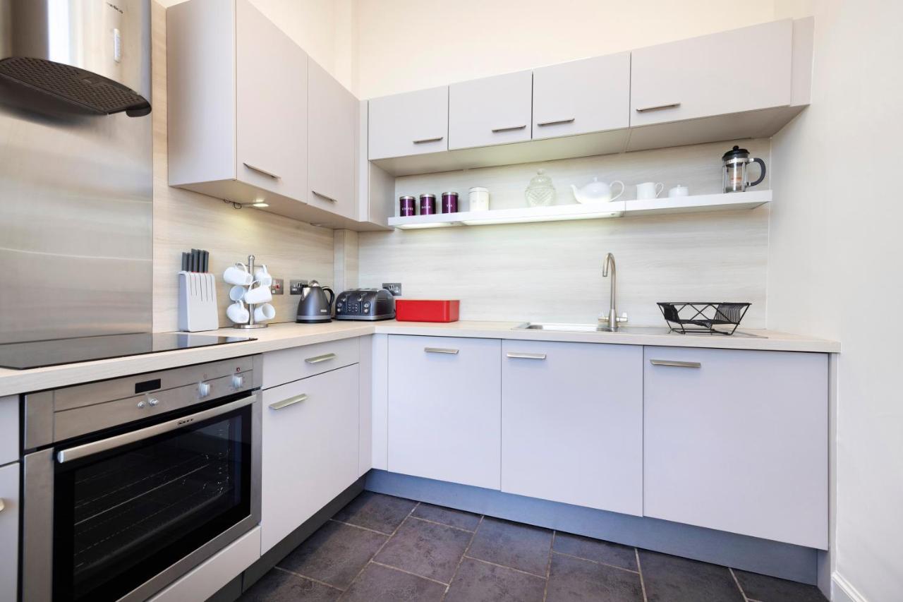 Apartamento Joivy Contemporary Flat In The New Town Edimburgo Exterior foto