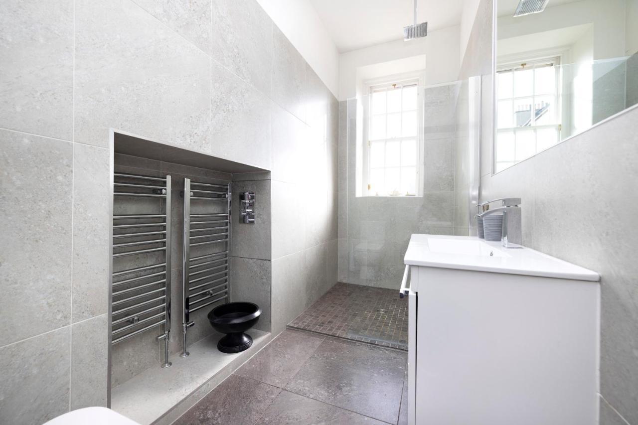 Apartamento Joivy Contemporary Flat In The New Town Edimburgo Exterior foto